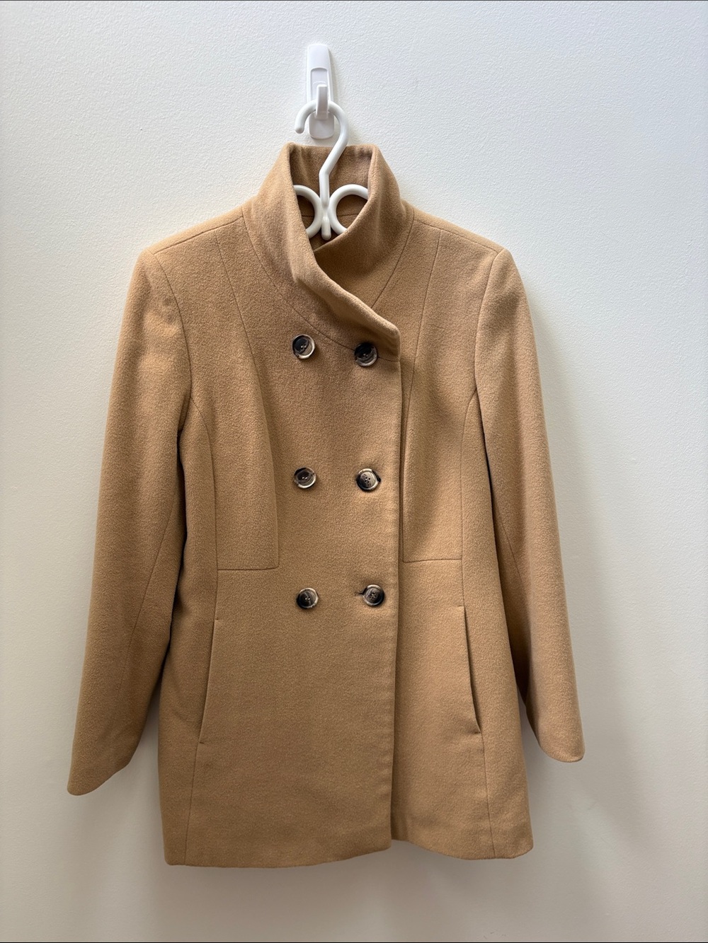 Wool/Cashmere Classic Double-Breasted Camel Peacoat - Women